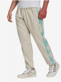 Pantaloni sport cu buzunare si imprimeu, logo, crem, barbati, Adidas