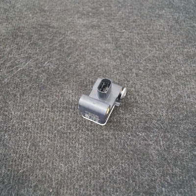 Senzor de impact lateral st&amp;acirc;nga BMW 3 E90 2010 OEM: 6911003 2492627 foto
