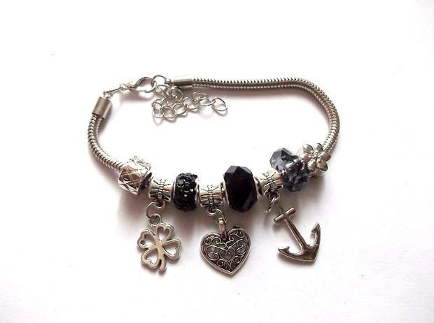 Bratara pandora cu negru, cu trifoi, inima si ancora 37067