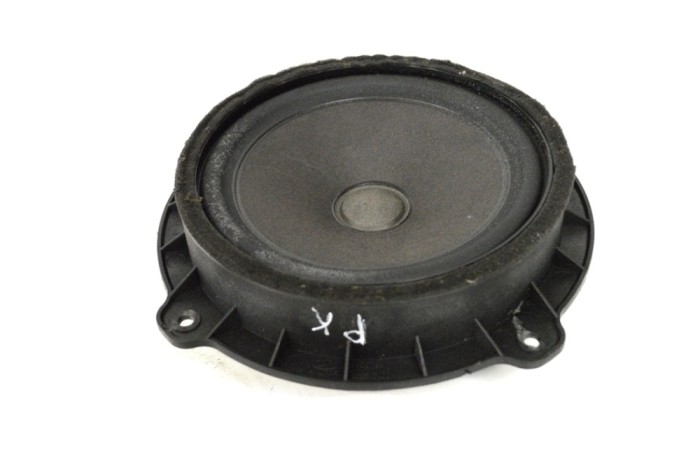Difuzor ușă st&acirc;nga față HYUNDAI ix35 LM, EL, ELH 2015 OEM: 96330-2S000 14591533