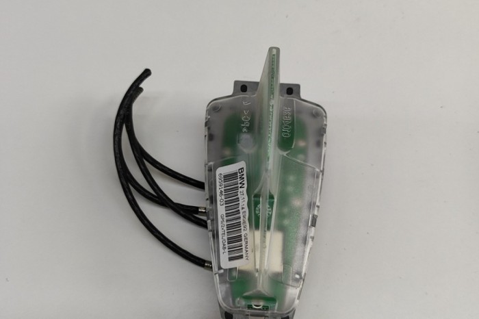 Antena BMW 4 Coupe F32, F82 2015 OEM: 6959146 30438338