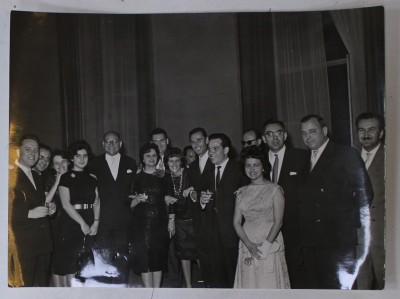 SESIUNEA A XVII -A A C.E.E. , O.N.U. , GENEVA , FOTOGRAFIE DE GRUP LA UN DINEU , APRILIE 1962 foto