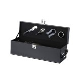 Set cutie vin, pentru 1 sticla, accesorii incluse, piele ecologica neagra eleganta