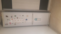 Frigider defect indesit foto