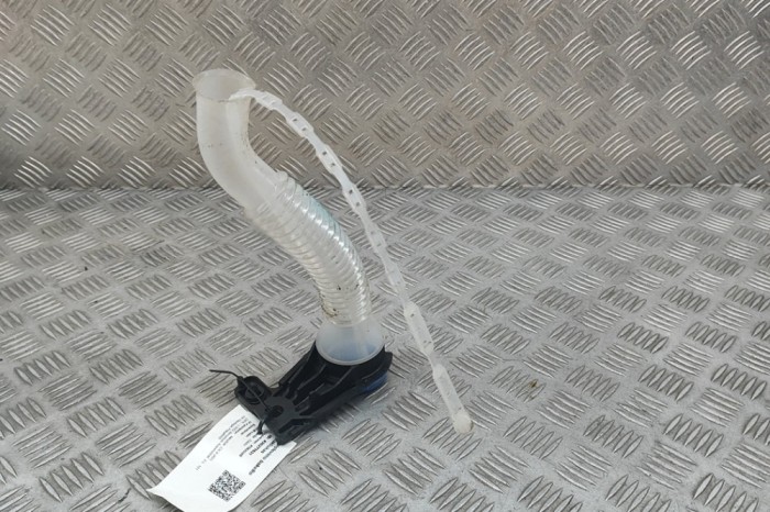 G&acirc;t de umplere rezervor lichid de parbriz MAZDA CX-5 KF 2022 OEM: KD35-67-483 30277631