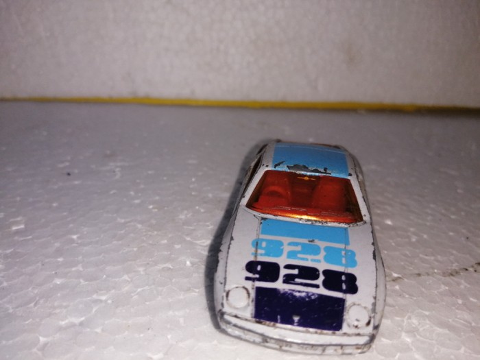 bnk jc Matchbox Superfast Porsche 928