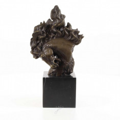 Calut stilizat - statueta din bronz pe soclu din marmura BE-3