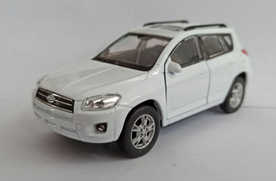 Macheta Toyota RAV4 MK3 2005 alb - Welly 1/36 foto