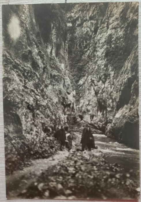 In pasul Bicaz// Foto Tr. Zaharie 1926