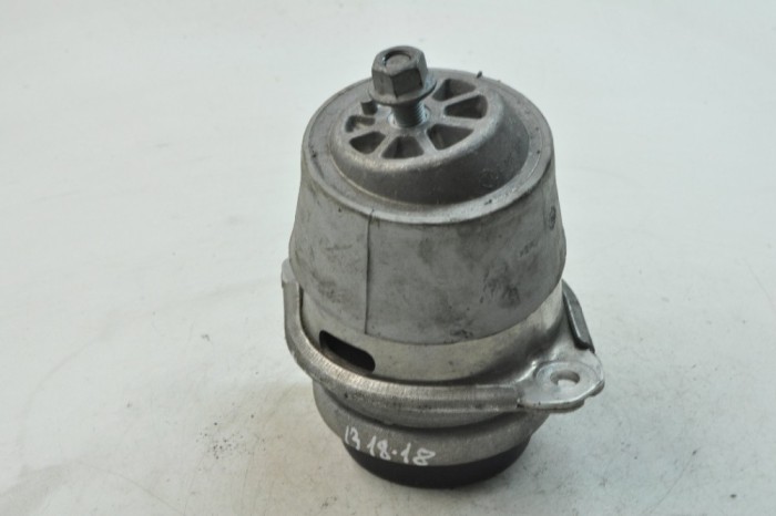 Suport motor st&acirc;nga VW TOUAREG 7P5 2016 OEM: 7P6199131C 11709520