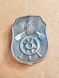 F503-Insigna Pompieri alama argintata 5,5/ 3,5 cm.