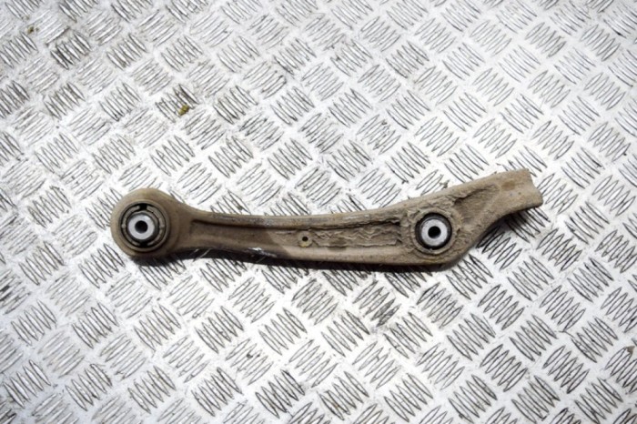Braț inferior dreapta față AUDI Q5 8R 2011 OEM: 8K0407156C | 13890648