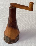 Cumpara ieftin Impresionanta RASNITA spaniola din lemn de maslin - inaltime 23 cm