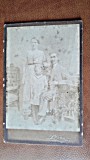 Fotografie pe carton, familie, perioada interbelica