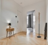 Cuier tip pom HM W67, baza metalica, 6 agatatori, de podea, negru