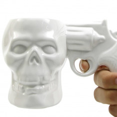 Cana Skull Syringe Mug by Borealy foto