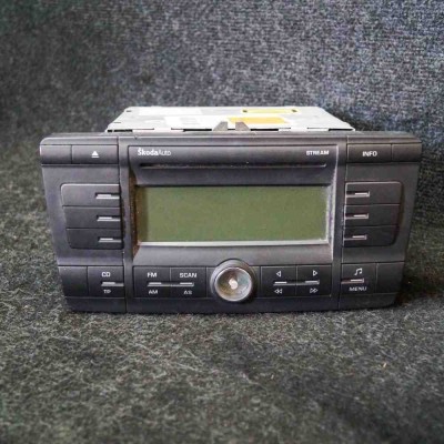 Unitate radio CD SKODA OCTAVIAII 1Z3 2007 OEM: 1Z0035161B foto