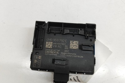 Modul de control ușă dreapta față AUDI Q7 4M 2016 OEM: 4M0959792E,4M0959792C,A2C7465991800 | 32066663 foto