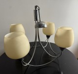 Candelabru, plafoniera cu trei brațe, model deosebit, stare impecabila