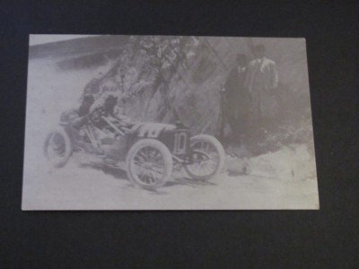 Auto &amp;icirc;n peisaj montan cu st&amp;acirc;nci - Carte Poștală Franța ,Necirculată foto