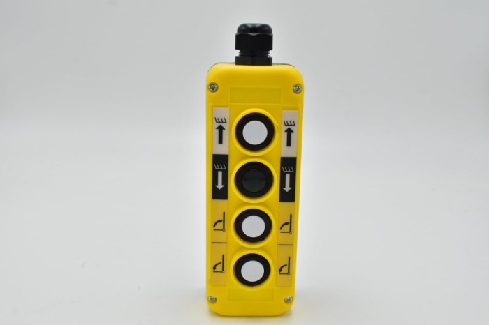 Telecomanda cu 4 butoane