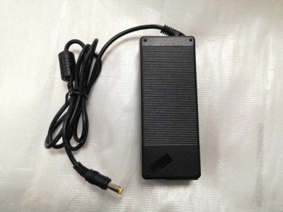 Incarcator Panasonic compatibil 16V, 4.5A foto