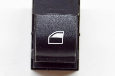 Buton geam ușă dreapta spate BMW 3 F30, F80 2016 OEM: 9361936 20688339 foto