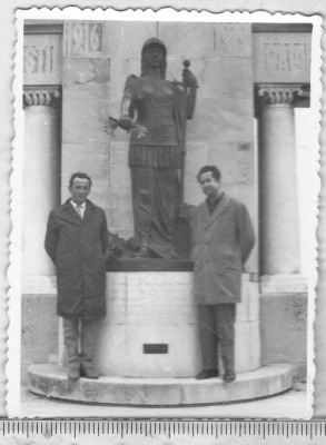 bnk foto - Drobeta Turnu Severin - Monumentul eroilor - 1973 foto