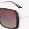 Ochelari de soare GUESS pe gri / negru, toc piele si laveta incluse