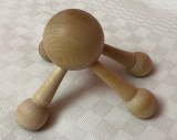 Miniatura din lemn ce imita satelitul rusesc SPUTNIK - utilitate masaj