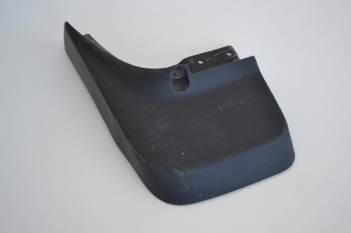Aparatoare noroi st&acirc;nga spate MITSUBISHI L 200 K7_T, K6_T 2006 1547192