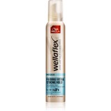Wella Wellaflex Invisible Hold spuma cu fixare foarte puternica 200 ml