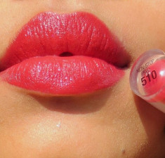 Ruj Maybelline Superstay 14 Hour, 510 Non Stop Red foto