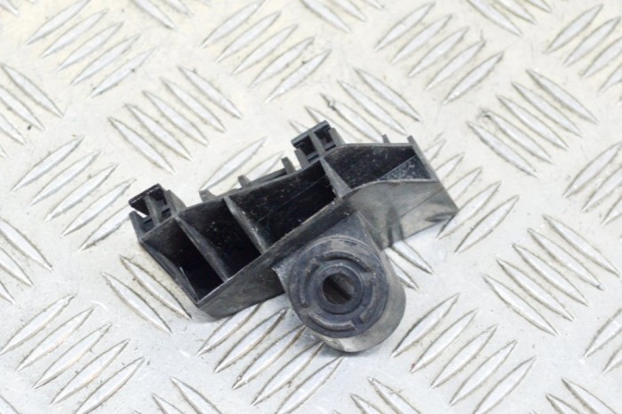 Suport bara de protecție dreapta spate TOYOTA AURIS _E18_ 2014 OEM: 52562-02190 11808875