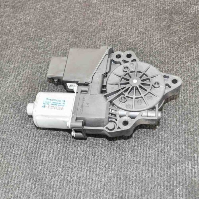 Motor macara geam ușă st&acirc;nga spate KIA CEE\&#039;D JD 2016 OEM: 83450-A2010 3972402
