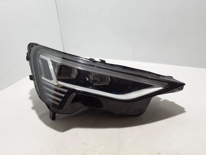 Audi E-tron GT Headlight/headlamp 4KE941040D