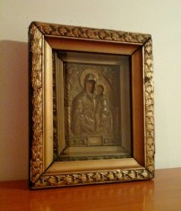 Icoana veche Maica Domnului cu Pruncul &bdquo;Indrumatoarea&rdquo;