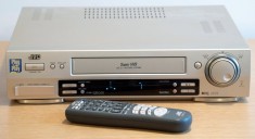 JVC video recorder SVHS stare noua foto