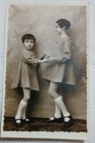 Fotografie tip Carte postala, Doua fetite, 1935
