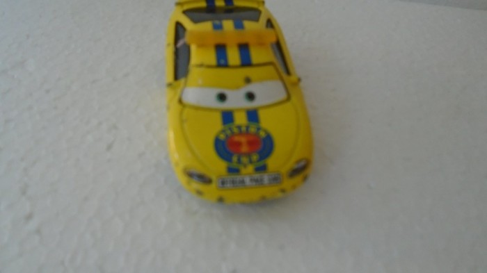 bnk jc Disney / Pixar Cars 2 Piston Cup Pace Car - Charlie Checker