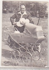bnk foto Carucior de copii - anii `70-`80