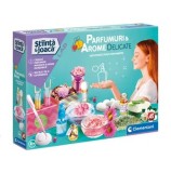 Cumpara ieftin Stiinta si joaca - Parfumuri si arome delicate