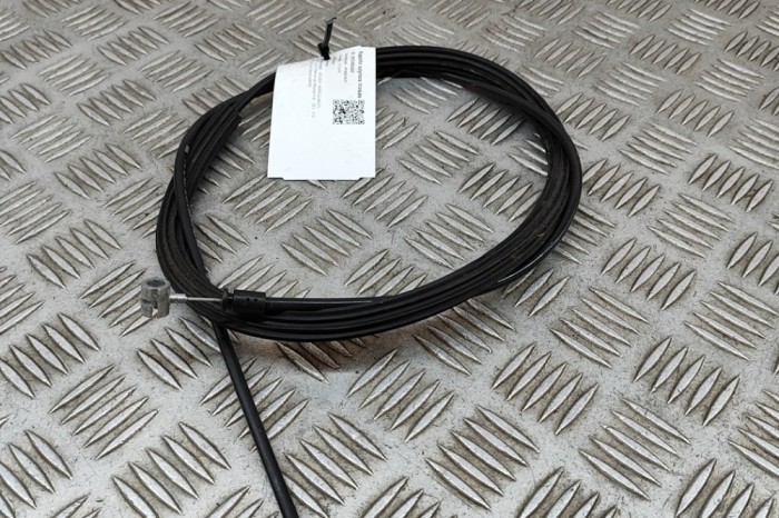 Cablu &icirc;ncuietoare capota SKODA KAROQ NU7 2023 OEM: 57A823535C | 25398282