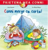 Conni merge cu cortul, Casa