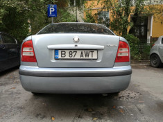 Propietar vand Skoda Octavia Tour Elegance 2004 foto