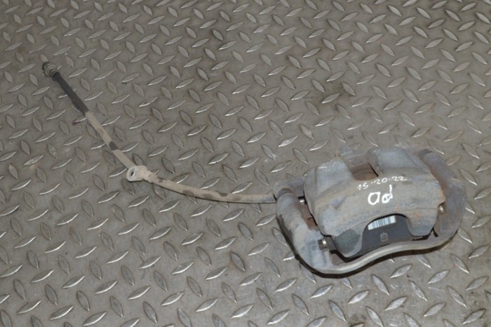 Etrier de fr&acirc;nă dreapta față TOYOTA C-HR _X1_ 2018 OEM: Hatchback | 13719925