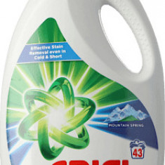 Ariel Detergent lichid Mountain Spring 43 spălări, 2,15 l