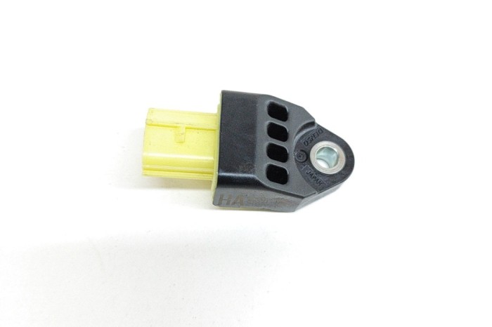 Senzor de impact st&acirc;nga spate TOYOTA RAV 4 IV _A4_ 2017 OEM: 89831-12030 25424687