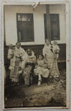 Taranci in port, cu copii// fotografie tip CP 1929, Romania 1900 - 1950, Portrete