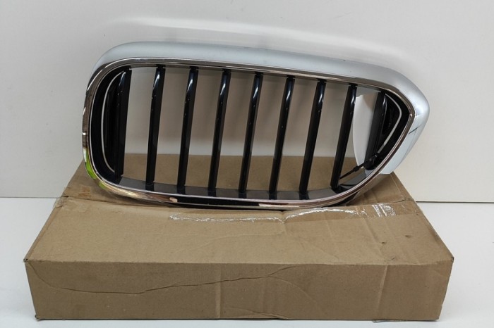 Grila st&acirc;nga față BMW 5 G30 2016 OEM: 9626587,7383519,7390865,7390867,7390863,7381901 25615766